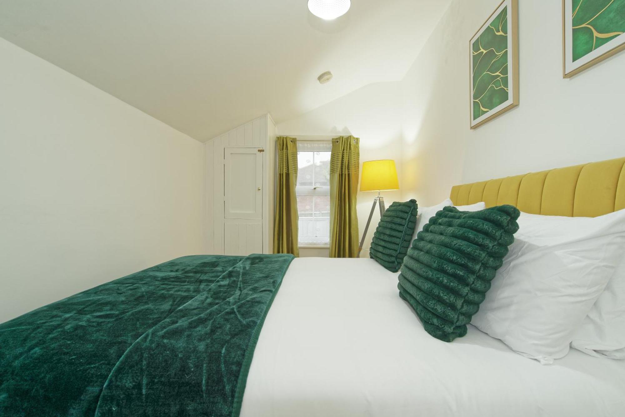Apartamento Lovely Luxury 3 Bed House Chatham  Exterior foto